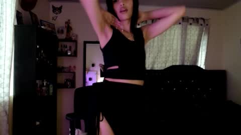 Nicole online show from 6, 10, 2025