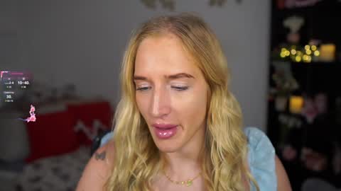 Snapshot of nicolette__shea_ chatting on 28, 12, 2024 nicolette__shea_ online show from 28, 12, 2024