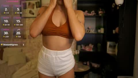 Snapshot of nicolette__shea_ chatting on 9, 10, 2025 nicolette__shea_ online show from 9, 10, 2025