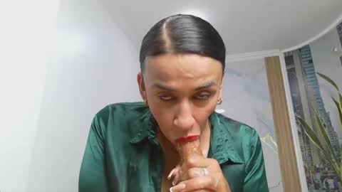 Snapshot of nicoljaramillo618307 chatting on 28, 4, 2026 NICOL-JARAMILLO online show from 28, 4, 2026