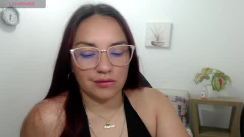 Snapshot of nicoll_crazzy chatting on 14, 5, 2026 nicoll online show from 14, 5, 2026