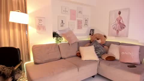 Snapshot of nicolle_foxy chatting on 13, 2, 2025 Nicolle online show from 13, 2, 2025