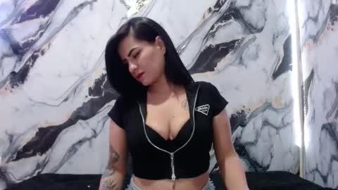 Snapshot of nicolle_gomes chatting on 17, 12, 2025 nicolle gomes online show from 17, 12, 2025