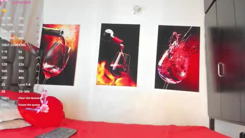 Snapshot of nicolle_hanks1 chatting on 18, 10, 2025 nicolle_hanks1 online show from 18, 10, 2025