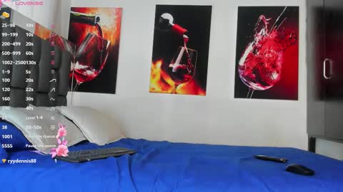 Snapshot of nicolle_hanks1 chatting on 13, 11, 2025 nicolle_hanks1 online show from 13, 11, 2025