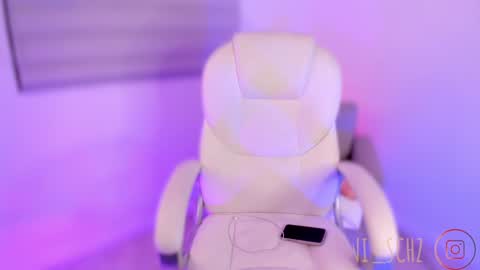 Snapshot of nicolle_sanchezz chatting on 3, 2, 2025    online show from 3, 2, 2025