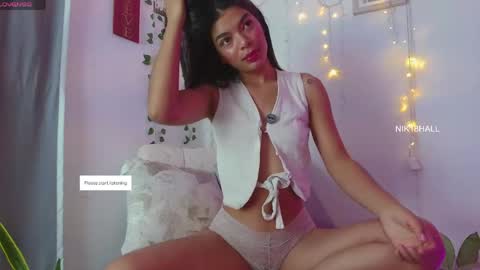 Snapshot of nicolle_swt chatting on 29, 5, 2026 Nicolle online show from 29, 5, 2026
