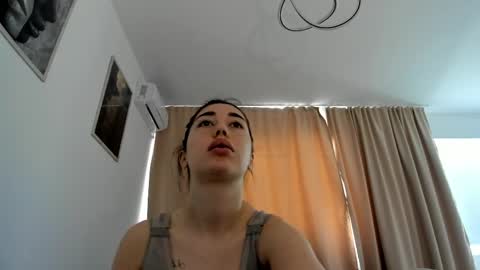 Nicolle online show from 18, 4, 2026