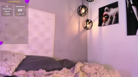 Snapshot of nicollee_heart chatting on 4, 3, 2026 Nicolle online show from 4, 3, 2026