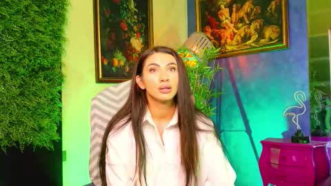 Nicolle online show from 13, 10, 2025