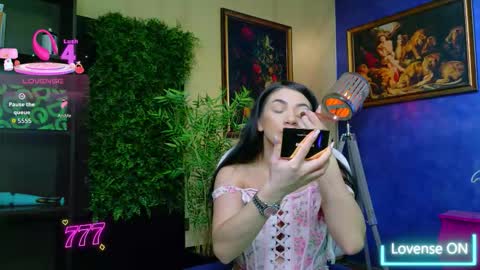 Nicolle online show from 13, 3, 2026