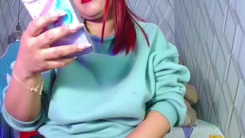 Nicolle Miley online show from 15, 2, 2025