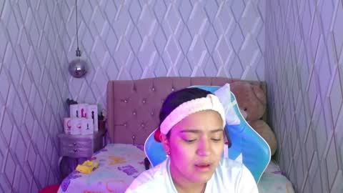 Nicolle Miley online show from 16, 2, 2025