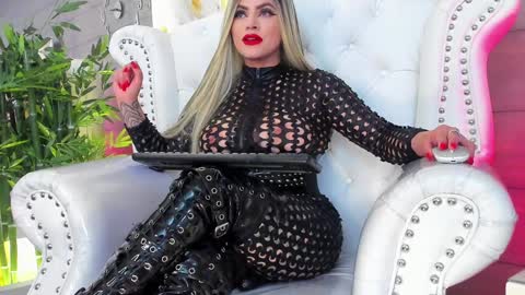 Snapshot of nicollette_miller chatting on 16, 1, 2025 Nicollette Miller online show from 16, 1, 2025