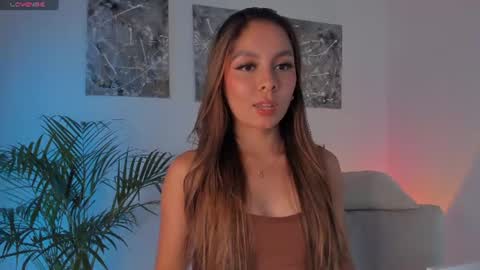 Snapshot of nicollewest_ chatting on 12, 6, 2026 Nicollewest online show from 12, 6, 2026