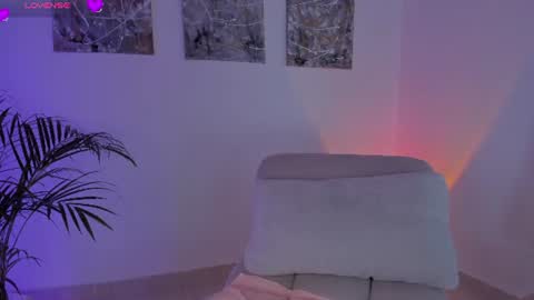 Snapshot of nicollewest_ chatting on 14, 6, 2026 Nicollewest online show from 14, 6, 2026