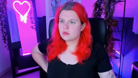 Snapshot of nielletablossom chatting on 2, 2, 2025 Nellie online show from 2, 2, 2025