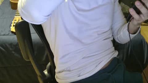 Snapshot of nielzzz69 chatting on 17, 10, 2025 Julian online show from 17, 10, 2025