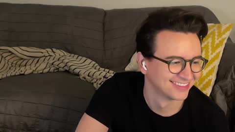 Snapshot of nigelhart chatting on 18, 12, 2024 Nigel Hart online show from 18, 12, 2024