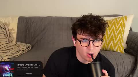 Snapshot of nigelhart chatting on 29, 12, 2024 Nigel Hart online show from 29, 12, 2024