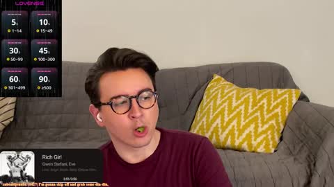 Snapshot of nigelhart chatting on 31, 12, 2024 Nigel Hart online show from 31, 12, 2024