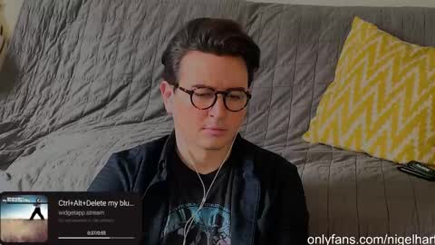 Snapshot of nigelhart chatting on 6, 1, 2025 Nigel Hart online show from 6, 1, 2025