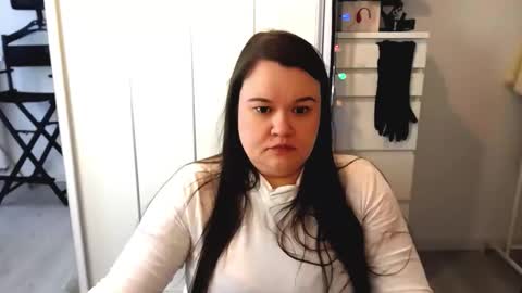 Snapshot of nightholly chatting on 24, 2, 2026 Holly online show from 24, 2, 2026