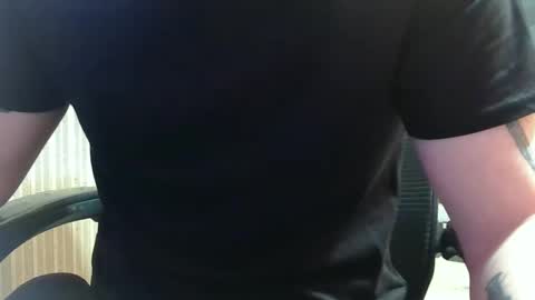 Snapshot of niglo620 chatting on 12, 4, 2026 niglo620 online show from 12, 4, 2026