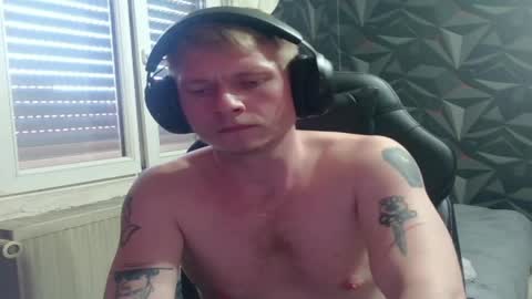 Snapshot of niglo620 chatting on 29, 5, 2026 niglo620 online show from 29, 5, 2026
