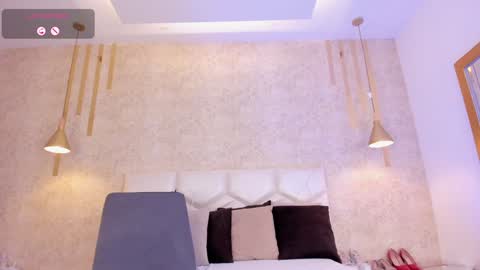 Snapshot of niiamoore_ chatting on 17, 1, 2025 NiiaMoore online show from 17, 1, 2025