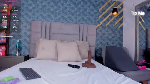 Snapshot of niiamoore_ chatting on 29, 9, 2025 NiiaMoore online show from 29, 9, 2025