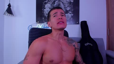 Snapshot of niickcooper chatting on 4, 2, 2025 Niick online show from 4, 2, 2025