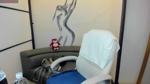 Anni online show from 30, 1, 2025