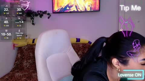 Snapshot of niickylovee chatting on 24, 3, 2026 Nicolle Bustamante online show from 24, 3, 2026