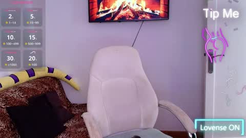 Snapshot of niickylovee chatting on 26, 3, 2026 Nicolle Bustamante online show from 26, 3, 2026