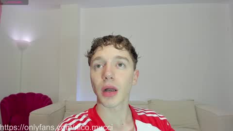 Snapshot of niico_18 chatting on 30, 12, 2024 Nicolas Mucci online show from 30, 12, 2024
