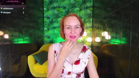 Snapshot of nika_gentle chatting on 4, 12, 2024 Nika online show from 4, 12, 2024