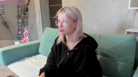 Nika Sm online show from 9, 8, 2026