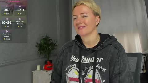 Snapshot of nika_smit chatting on 31, 10, 2025 Nika online show from 31, 10, 2025