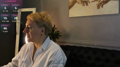 Snapshot of nika_smit chatting on 23, 11, 2025 Nika online show from 23, 11, 2025