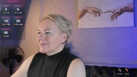 Snapshot of nika_smit chatting on 28, 11, 2025 Nika online show from 28, 11, 2025