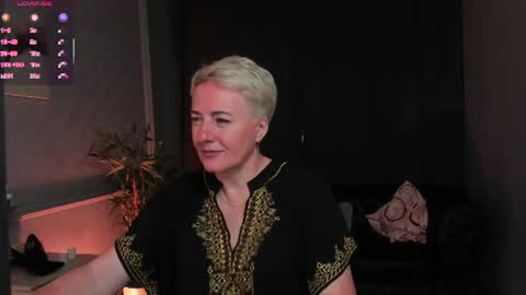 Snapshot of nika_smit chatting on 4, 7, 2026 Nika online show from 4, 7, 2026