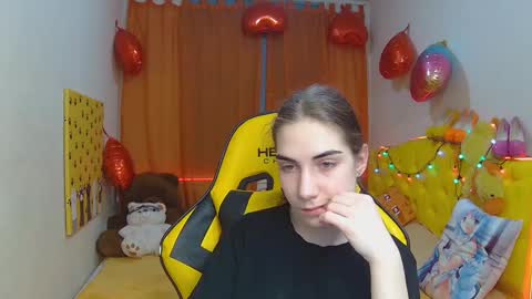 nikastarkk online show from 9, 3, 2025