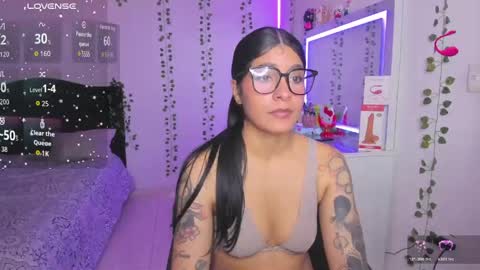Snapshot of nikibryce_ chatting on 19, 5, 2026 Niki online show from 19, 5, 2026