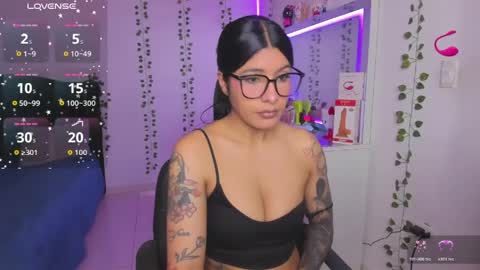 Snapshot of nikibryce_ chatting on 30, 5, 2026 Niki online show from 30, 5, 2026