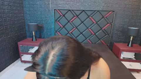 NIKI online show from 15, 5, 2026