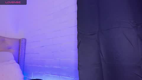 Niikii online show from 6, 11, 2025