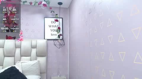 Snapshot of nikki_333 chatting on 22, 12, 2024 Nilly online show from 22, 12, 2024