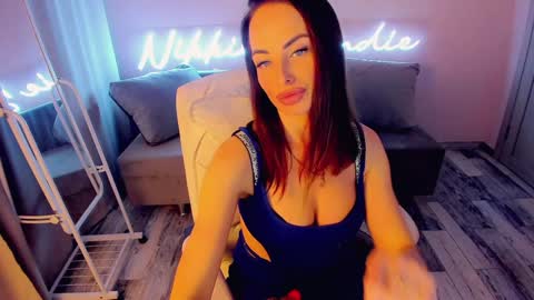 Snapshot of nikki_blondiee chatting on 3, 1, 2025 nikki_blondiee online show from 3, 1, 2025