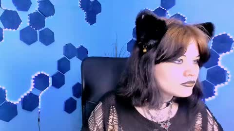 nikki_kiss_ online show from 8, 5, 2026